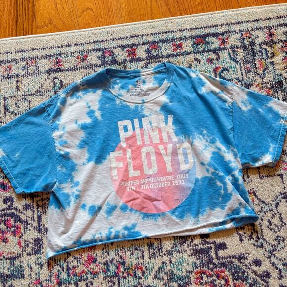 Oversized Cropped Sky Scene Tie-Dyed Pink Floyd T-Shirt ☁️🩷 - Picture 2 of 6